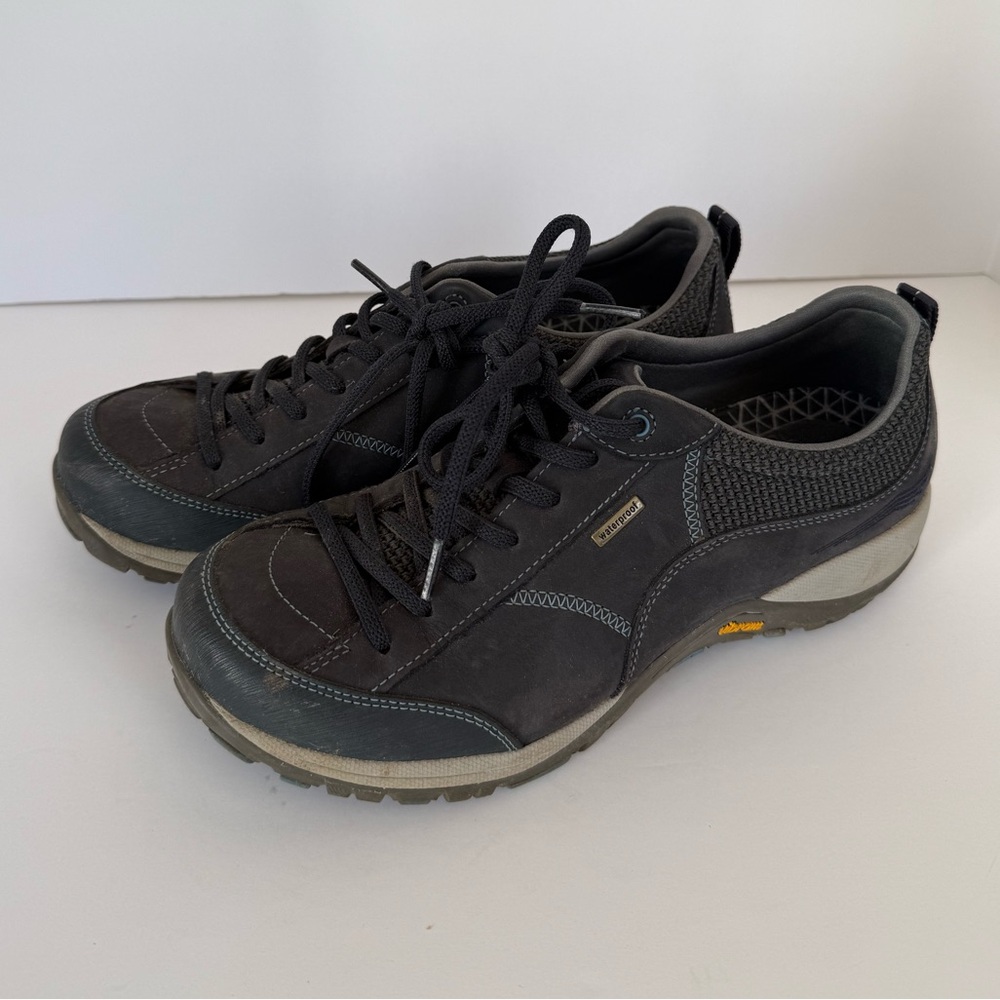 Women’s Dansko Vibram Paisley Navy Milled Nubuck - Size 40